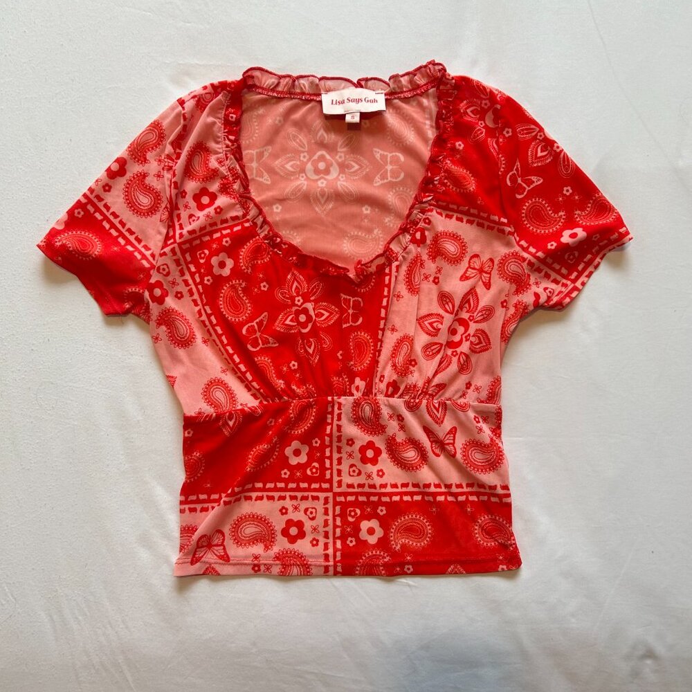Lisa Says Gah Lana Short Sleeve Top - Bandana Red & White Paisley Print - Picture 4 of 9